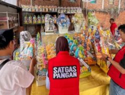 Satgas Pangan Polresta Banyuwangi Ingatkan Swalayan Tarik Produk Hampir Kedaluwarsa