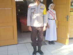 Bhabinkamtimas menjadi Pembina Upacara