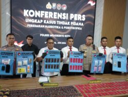 Polres Pelabuhan Tanjungperak Salurkan Bantuan Bibit dan Obat Hama untuk Kelompok Tani