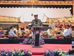 Kapolda Jatim Gaungkan Semangat Jogo Jawa Timur di Pagelaran Wayang Kulit Hari Bhayangkara ke – 80