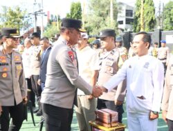 Sambut Hari Bhayangkara ke-80 Kapolda Jatim Bagikan 2.055 Kitab Suci
