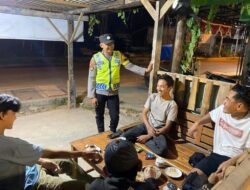 Patroli Dialogis Personil Polsek Senori Polres Tuban Polda Jatim Berikan Himbau Kamtibmas Kepada Warga Desa Sendang