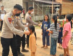 Terapi Ling Tien Kung: Cara Unik Bhabinkamtibmas Polres Blitar Bikin Warga Makin Sehat dan Kompak