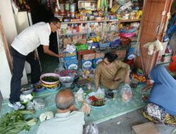 Antisipasi Kenaikan Harga, Unit Reskrim Polsek Kenduruan Polresta Tuban Pantau Harga Beras dan Sembako di Pasar