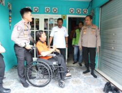 Sentuh Hati! Aksi Cepat Polres Gresik Selamatkan Ekonomi Keluarga Driver Ojol Korban Kecelakaan